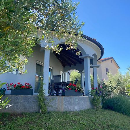Holiday Home Mihaela Višnjan Екстериор снимка